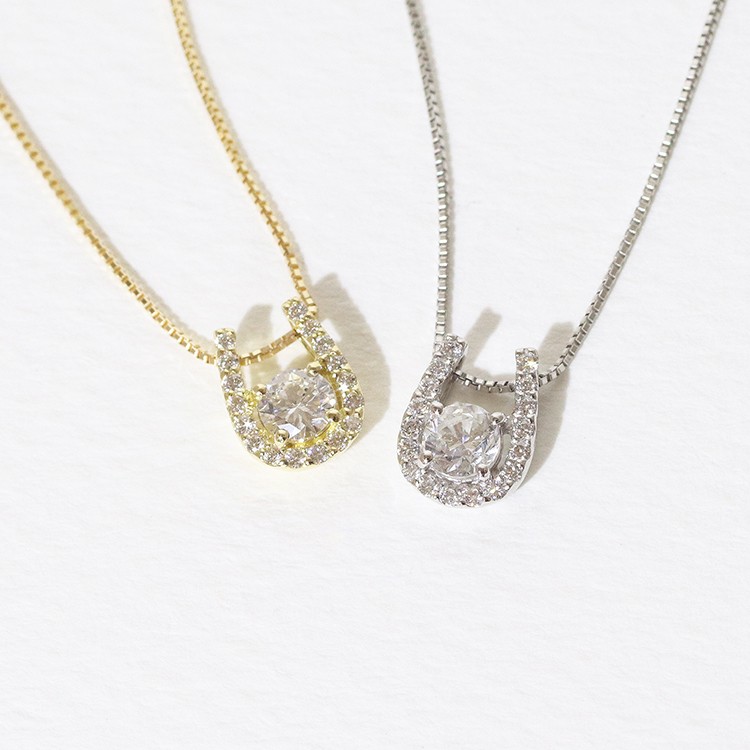 ■幸運のお守り■ k18 馬蹄 ダイヤモンド ネックレス 0.20ct