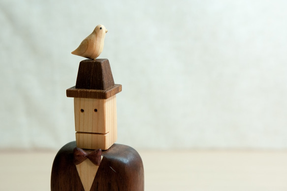 木工インテリア♡鳩と帽子とジェントルマン 3枚目の画像