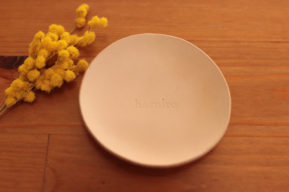 豆皿みたいなレザートレイ　アクセサリートレイ　ヌメ革 3枚目の画像