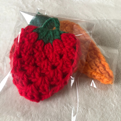 いちご＆にんじん アクリルたわし 2枚セット 毛糸 プリル 通販