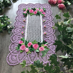 ドイリー1180❤️フラワーモチーフつる薔薇とパンジーのドイリー ✨大判53cm ドイリー1180❤️フラワーモチーフつる薔薇とパンジーのドイリー