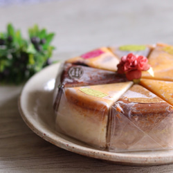 【petits riensフラワーギフト・PKガーベラ×桜】「ベイクドチーズケーキ」選べる8色アソートセット 2枚目の画像