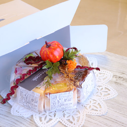 【petits riensフラワーギフト・ハロウィンかぼちゃ】「ベイクドチーズケーキ」選べる8色アソートセット 1枚目の画像