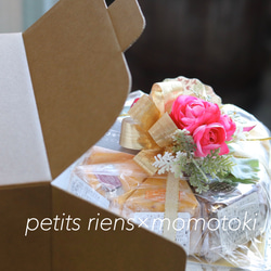 【petits riensフラワーギフト(ラナンキュラスSPK)】「ベイクドチーズケーキ」選べる8色アソートセット 4枚目の画像