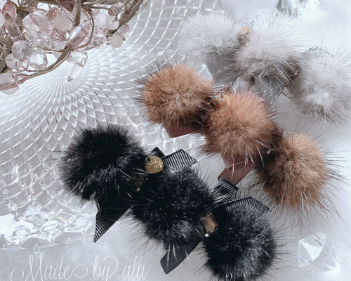 アッカ　ファーバレッタ　ビジュー付き　美品 0_6d21dd7147250762c15704cfa05d