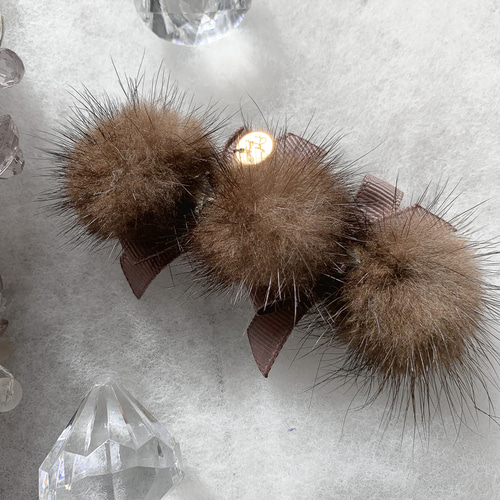 ミンクファー リボン ビジュー バレッタ ヘアアクセサリー クリスマス