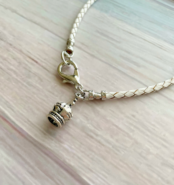 アンティーククラウンチャームの軽い♪本革チョーカー（小型犬、中型犬、猫用）サイズオーダーあり 2枚目の画像