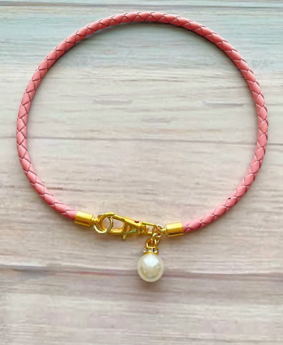 一粒パールの軽い♪本革チョーカー（小型犬、中型犬、猫専用）サイズオーダーあり 1枚目の画像