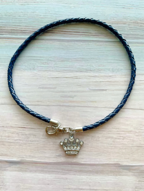 キラキラクラウンの軽くて柔らか♪本革チョーカー（小型犬、中型犬専用）サイズオーダーあり 1枚目の画像