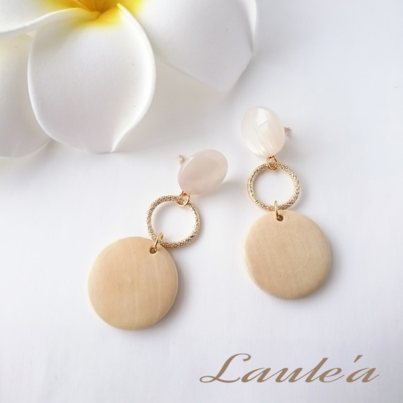 ウッドパーツの大ぶりピアス ピアス（スタッド・一粒） Laule 