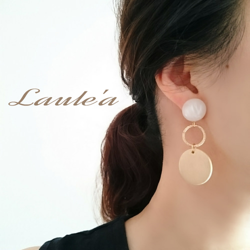 ウッドパーツの大ぶりピアス ピアス（スタッド・一粒） Laule 