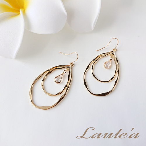 3連雫の大ぶりピアス/イヤリング ピアス（フック・チェーン） Laule 