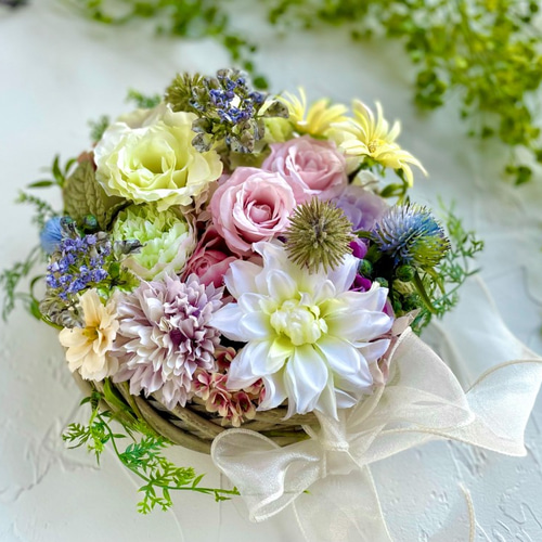 オールドローズとダリアのお花のリース  フラワーリース  リース  造花 パステルカラーの可愛い花アレンジ ローズ ダリア リース土台を使った