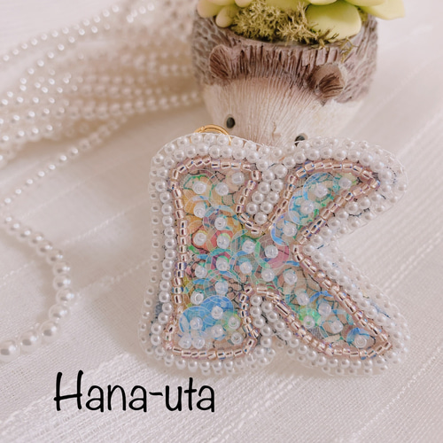 ☆ミリミリ☆ハンドメイドビーズ刺繍バッグチャーム…CCマーク×2 ☆ミリミリ様専用☆ハンドメイドビーズ刺繍バッグチャーム…CCマーク×2