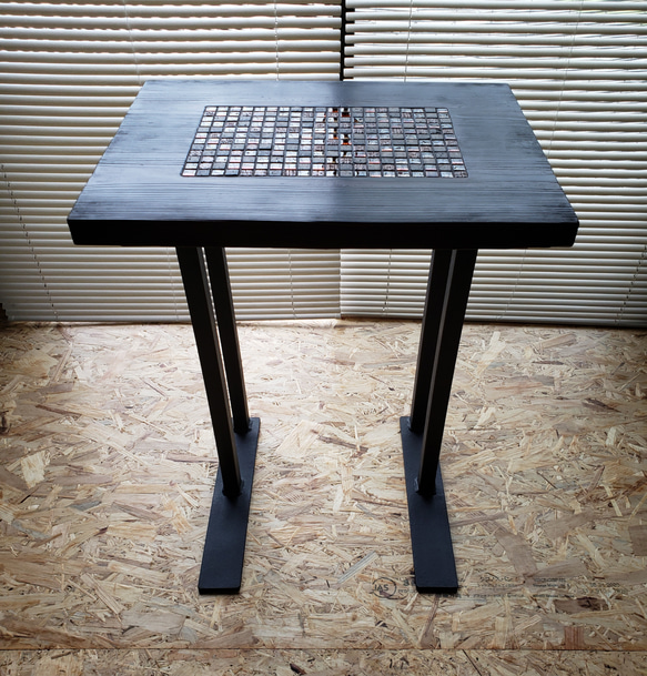 焼杉/タイルのアイアンサイドテーブル(高) 3枚目の画像