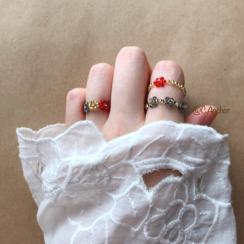 人気便利グッズ ❤️赤・黒＆ゴールド リングセット❤️ 비즈반지 ビーズリング アクセサリー