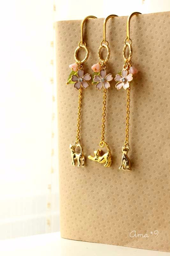 桜とお散歩猫のブックマーカー（A）Gold/pink　 3枚目の画像