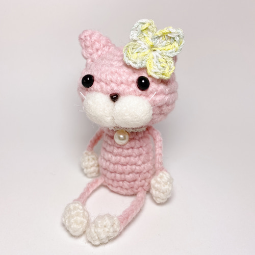 猫のあみぐるみ よつばと一緒の可愛い薄ピンクねこぴ