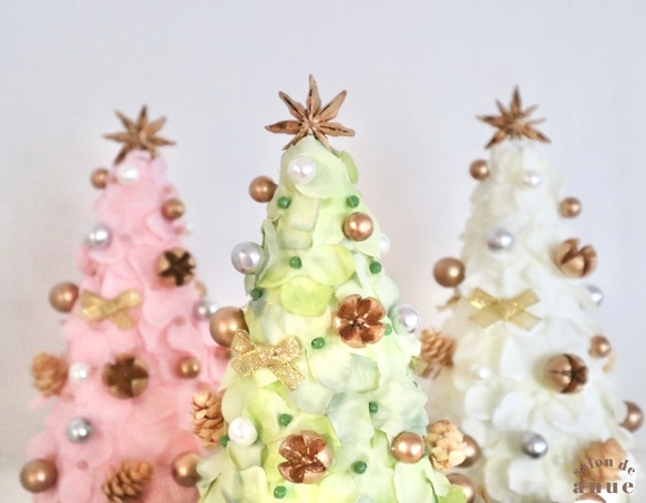 Creema限定クリスマス2021　紫陽花のかわいい卓上サイズクリスマスツリー　グリーン　ピンク　ホワイト 2枚目の画像