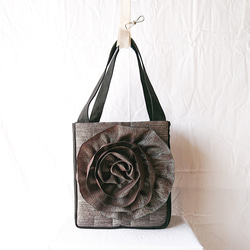 【一点もの】帆布の畳縁のバラ咲くバッグ 1枚目の画像