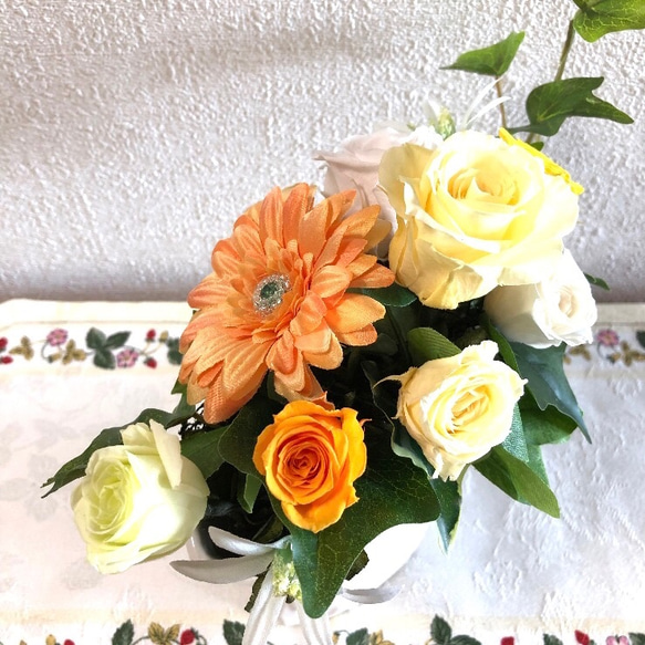オレンジガーベラスワロフスキー&バラのアレンジ 4枚目の画像