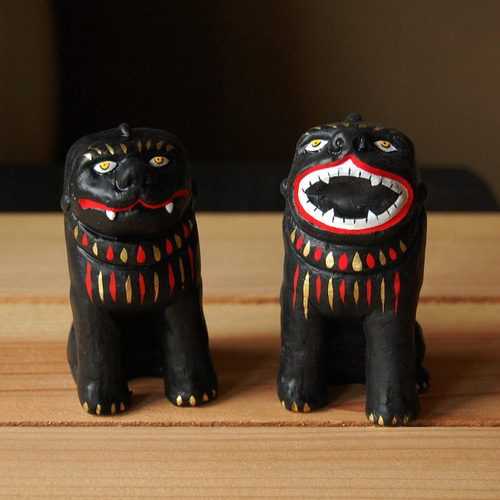 阿吽（あうん）の瀬戸狛犬・魔物や災いを追い払ってくれる守り神