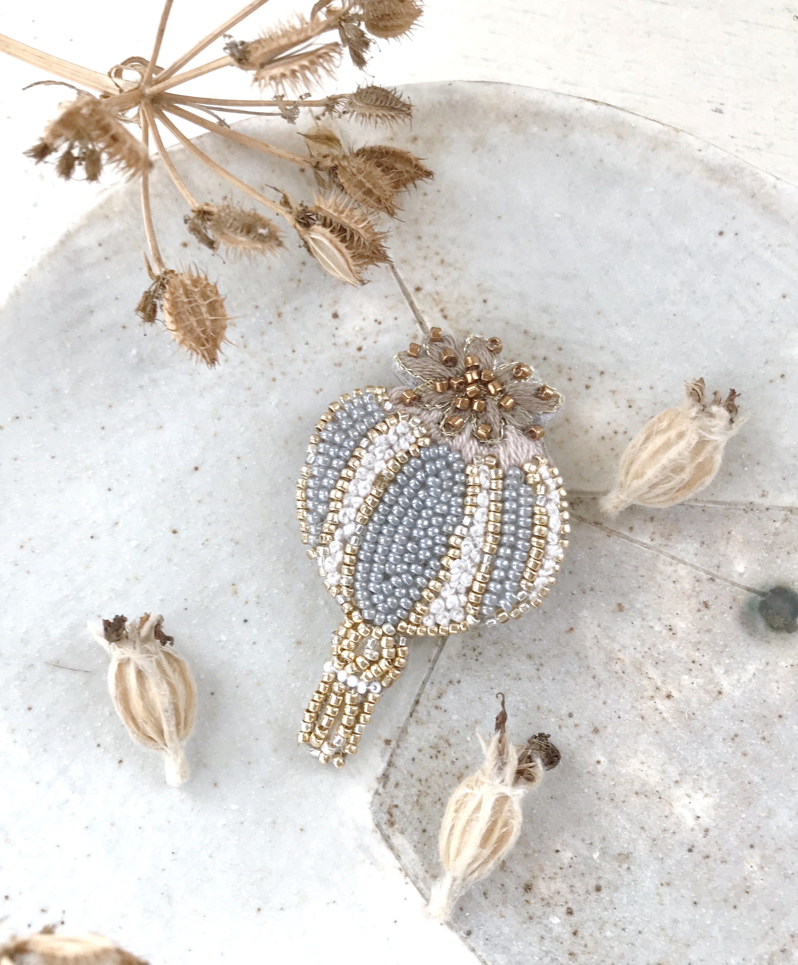 n*o様 オートクチュールビーズ刺繍　ポップコーンブローチ n*o様 オートクチュールビーズ刺繍 ポップコーンブローチ