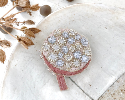 オートクチュール　ビーズ刺繍　えびブローチ ビーズ刺繍のブローチ 作り方いろいろ - 日がな一日 手仕事