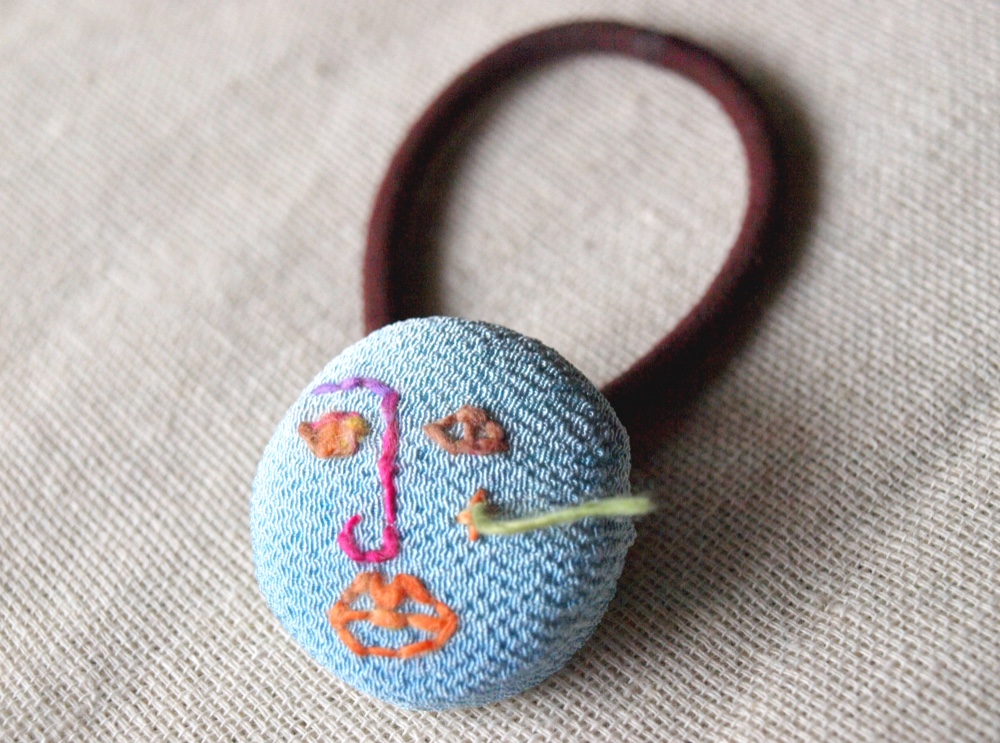 ミントカラー薔薇刺繍2.7センチくるみボタンヘアゴム2点セット