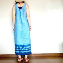 【送料無料】藍染め凪の海リネン100%ノースリーブロングワンピース/裾絞り染め 3枚目の画像