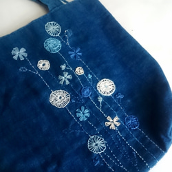 【SALE】藍染の手刺繍トートバック 1枚目の画像