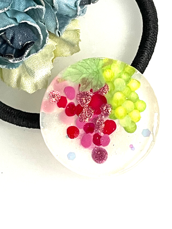 【受注制作】水彩画調　葡萄　ぶどう　ヘアゴム／ポニーフック／ブローチ 3枚目の画像