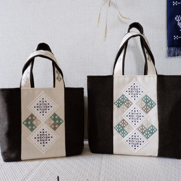 【秋冬バッグ】和洋刺繍のミニバッグ＊ウール素材＊濃深緑【ハーダンガー刺繍×こぎん刺し】 8枚目の画像