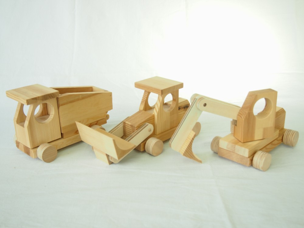 自分で組み立ててみよう！組立キット　はたらくくるま3種セット