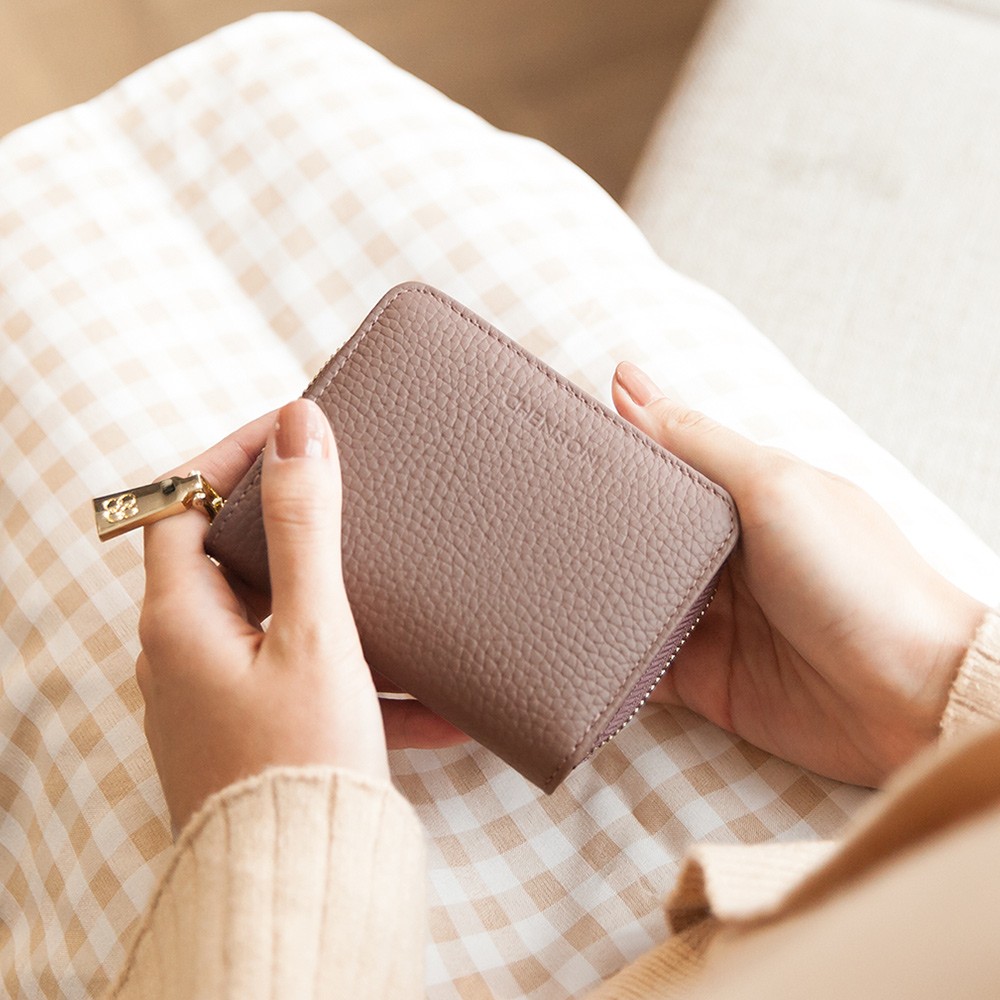 【ALDO】本革レザー☆Aliette☆ミニヒール・パンプス〇リボン ALDO】本革レザー☆Aliette☆ミニヒール・パンプス〇リボン