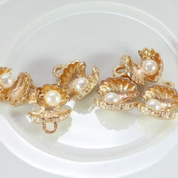 【再販】15*14ｍｍ ゴールド真珠貝 チャーム  6個セット 1枚目の画像