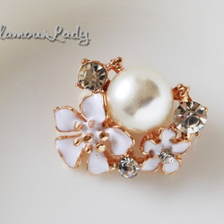 4個セット24*21mm　真珠とクリスタル　白い花の  デコレーションパーツ　 2枚目の画像