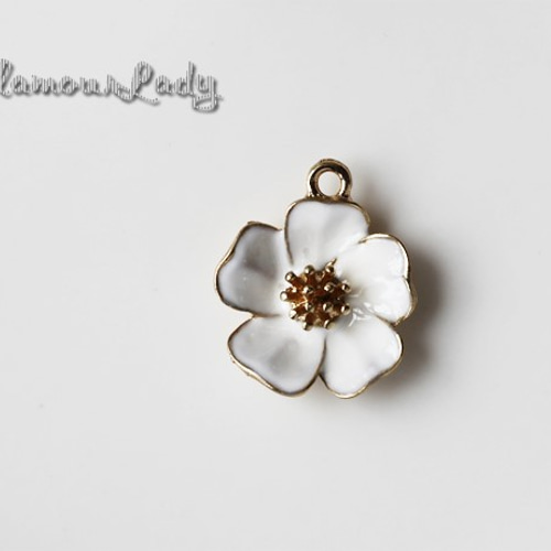 一部店舗限定♪梅モチーフ チャーム 49K013GVZ.38NO 5色/5個セット 25*21mm 梅の花 チャーム チャーム グラマー