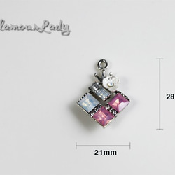 4個セット　21*28ｍｍ　アンティーク調ピンクスクエア　チャーム　 2枚目の画像