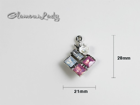 4個セット　21*28ｍｍ　アンティーク調ピンクスクエア　チャーム　 2枚目の画像