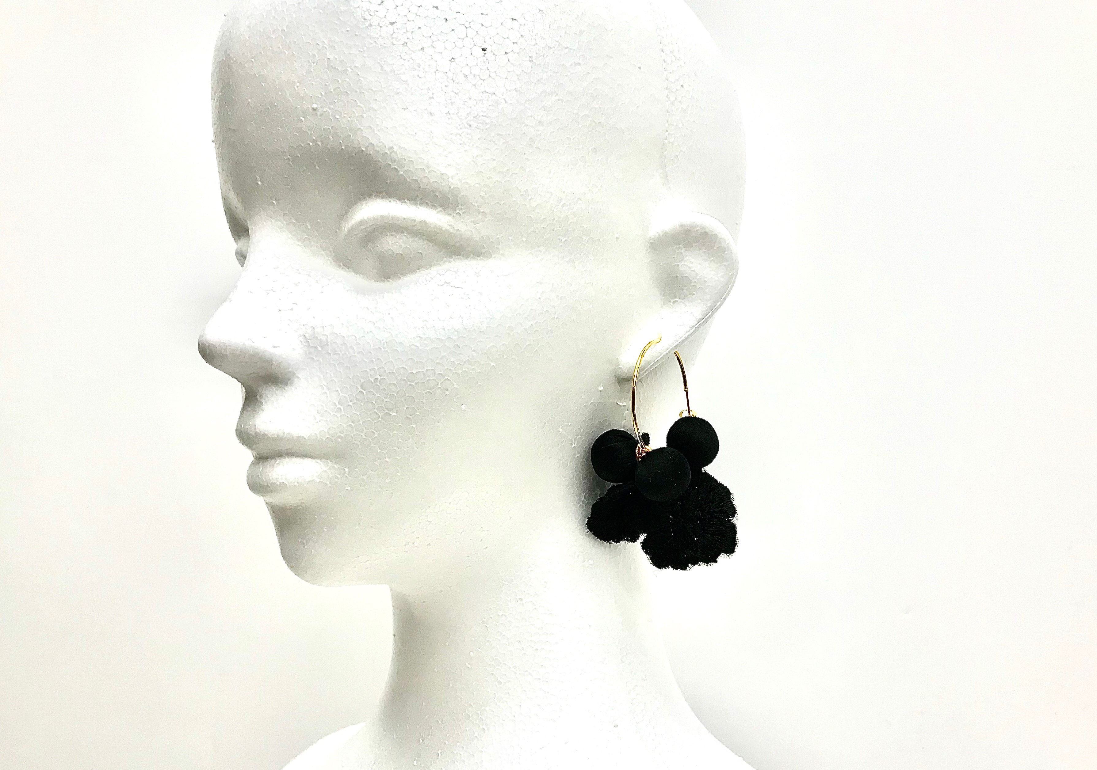 フローラルペタル×サテンドロップフープピアス（片耳）ブラック