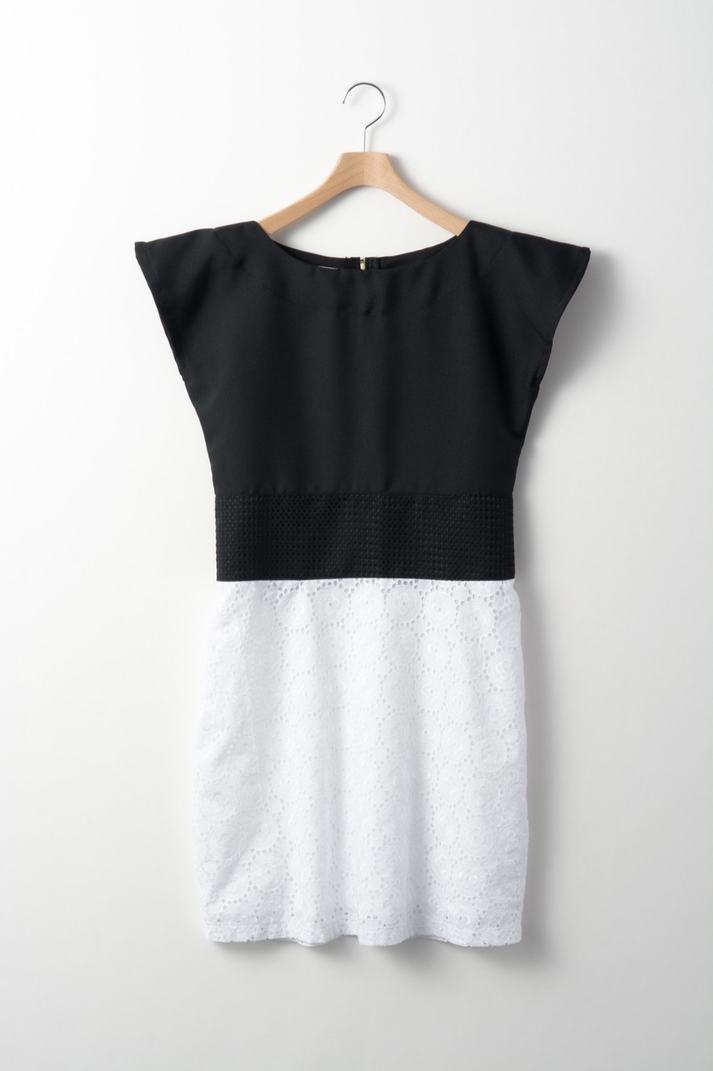 ラウンドレースドッキングワンピース タイト