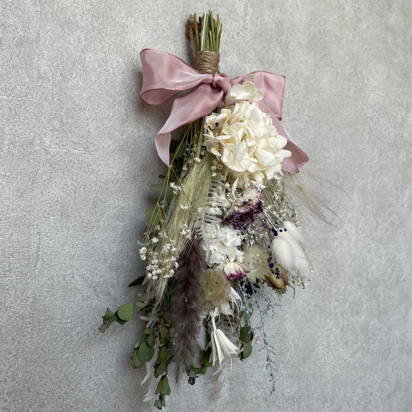 ラナンキュラスとユーカリのスワッグ　/ ドライフラワー　花束　プレゼント　インテリア 2枚目の画像