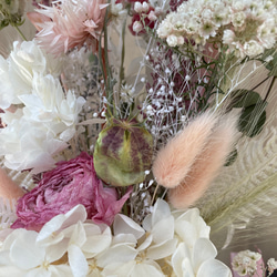 ラナンキュラスとユーカリのスワッグ　35センチ　/ ドライフラワー　花束　プレゼント　母の日 2枚目の画像