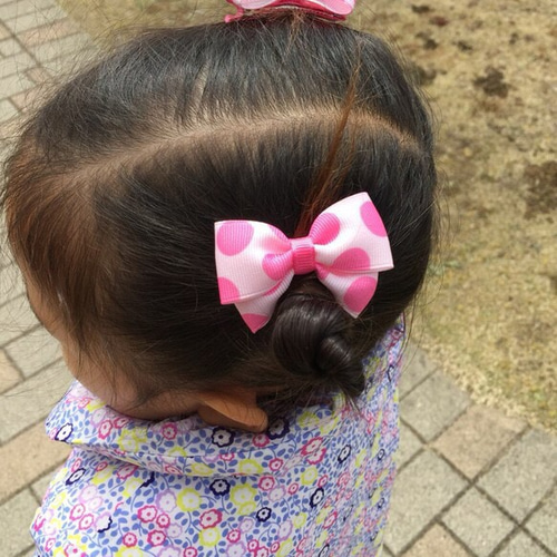 ベビー&キッズ】ピンクドットリボン☆ヘアクリップ ＊滑り止め付き