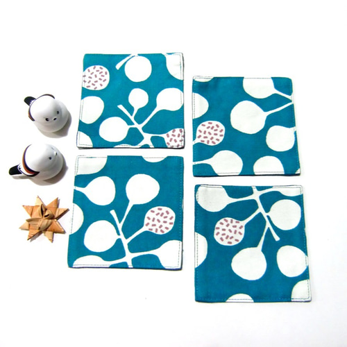 コースター　４枚セット　北欧　リーフ コースター4枚セット北欧リーフ