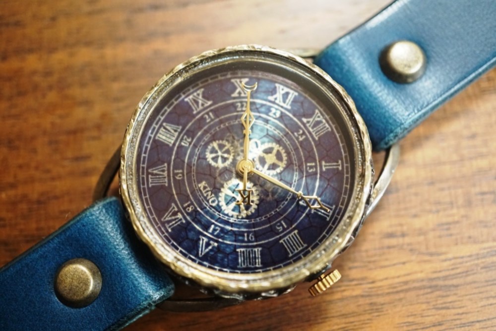 ハグルマ ワールド ローマ Mサイズ　真鍮 ブルー