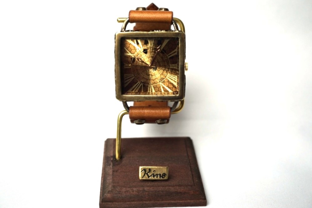 クラックワールドスクエア　Lサイズ　真鍮　キャメル