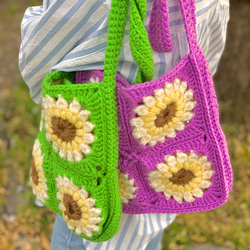 【かぎ針編み】granny square❤︎花柄バック❤︎色の変更もご相談ください 2枚目の画像