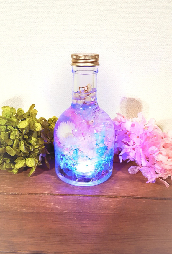 LEDライト付き☆お花のハーバリウム～幸せを願って～きらめき 2枚目の画像